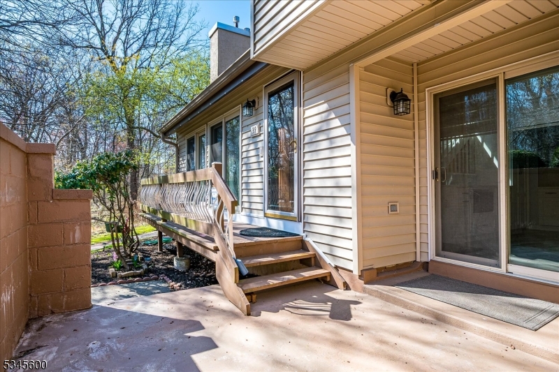 Edison Twp., New Jersey 08820, United States, 2 Bedrooms Bedrooms, ,3 BathroomsBathrooms,Residential,Active,104425