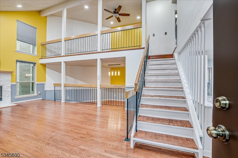 Edison Twp., New Jersey 08820, United States, 2 Bedrooms Bedrooms, ,3 BathroomsBathrooms,Residential,Active,104425