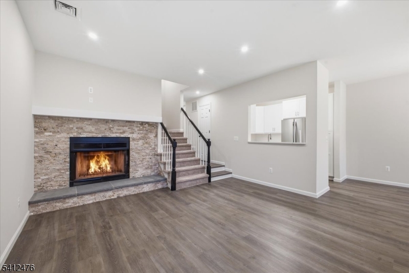 Crestmont Highlands - Residential