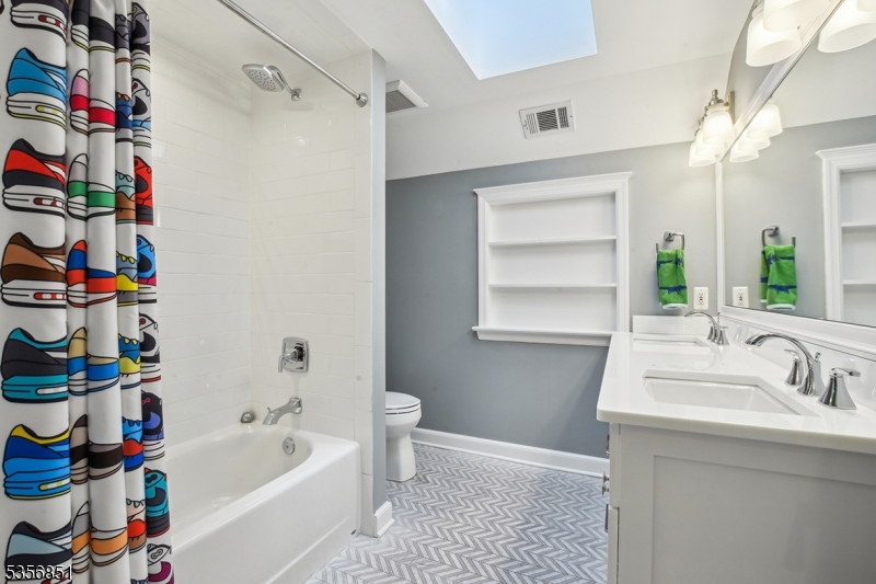 Memorial Field - Residential