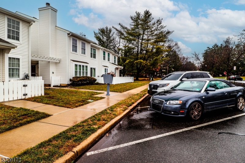 QUAILBROOK ALMOND DRIVE - Residential