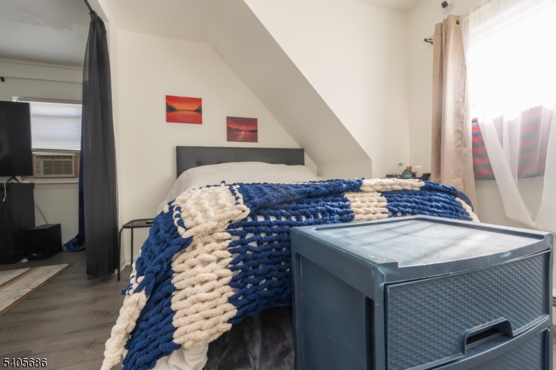 Downtown Corridor - Residential Income