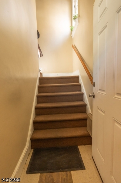 Downtown Corridor - Residential Income