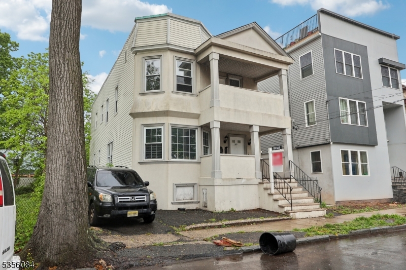149 Dewey St