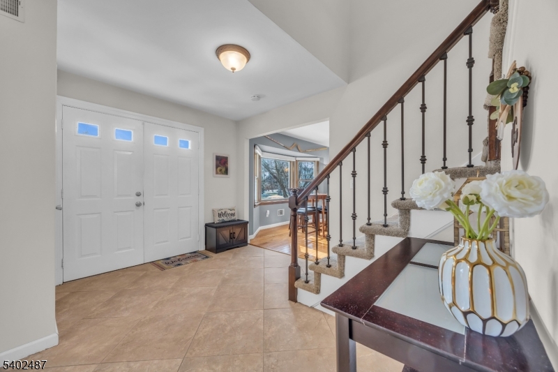 The Seasons - Residential