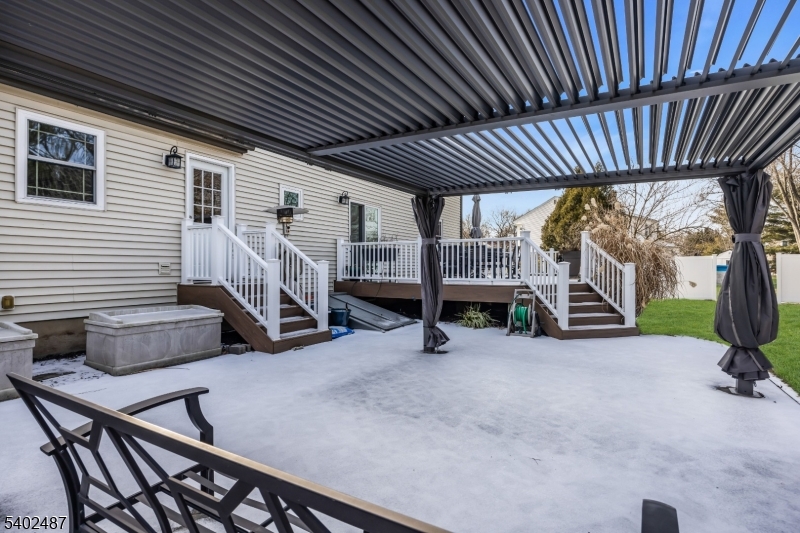 The Seasons - Residential