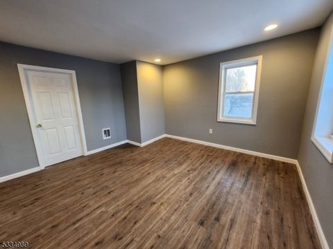 MLS: 3943268