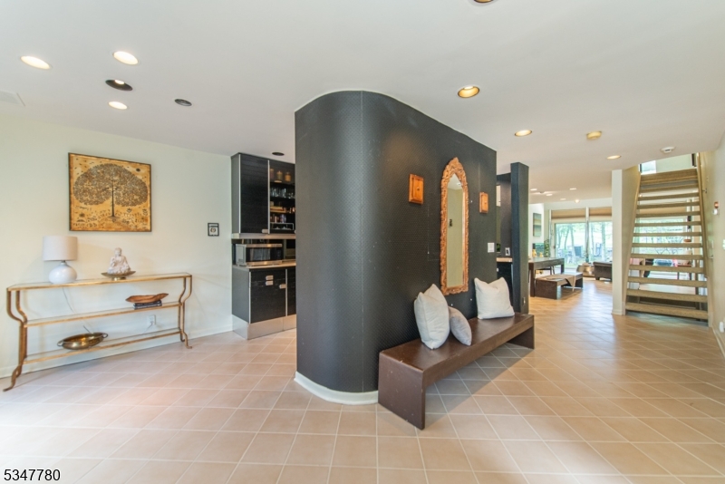 204 Barringer Ct
