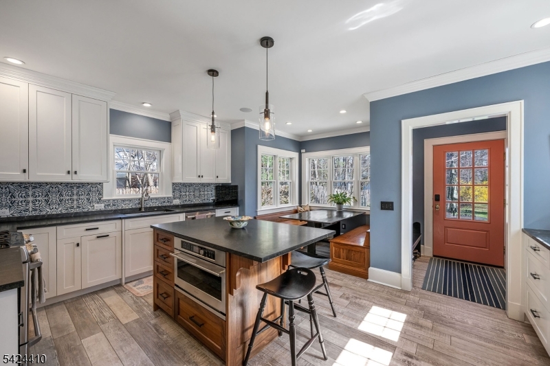 Washingtons Headquarters - Residential