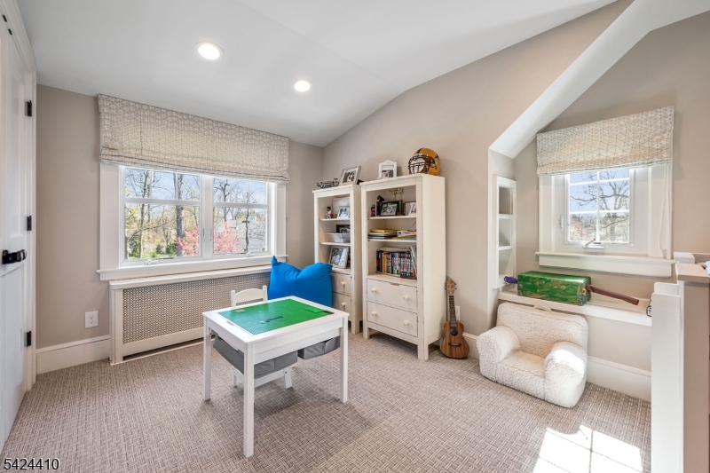 Washingtons Headquarters - Residential