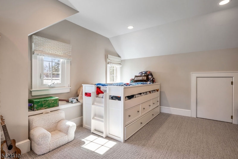 Washingtons Headquarters - Residential