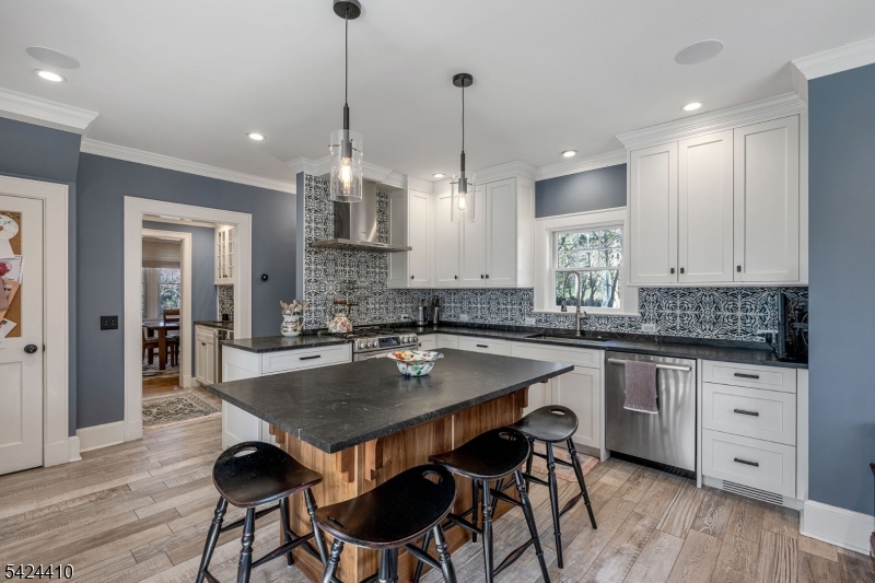 Washingtons Headquarters - Residential