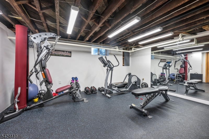 Washingtons Headquarters - Residential