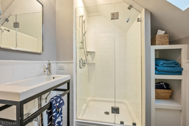 Washingtons Headquarters - Residential