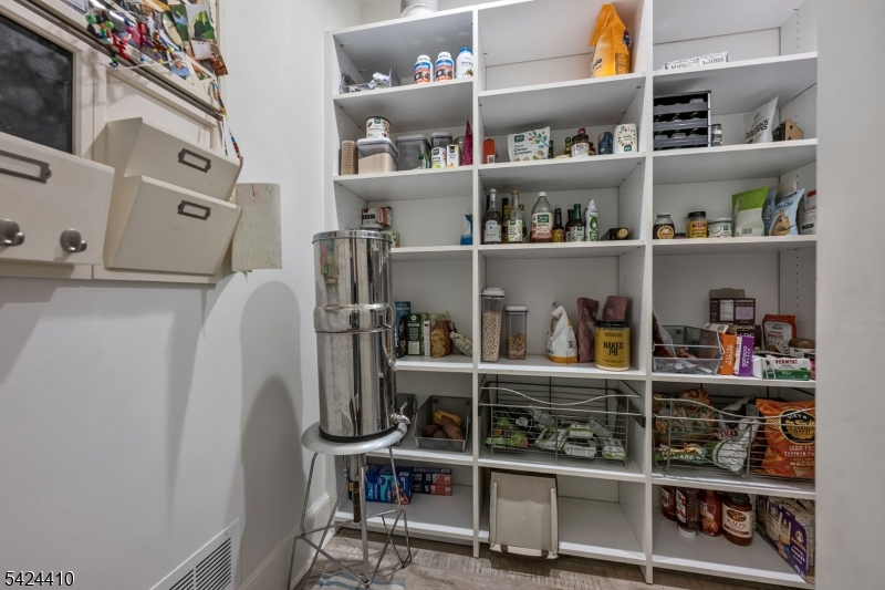 Washingtons Headquarters - Residential