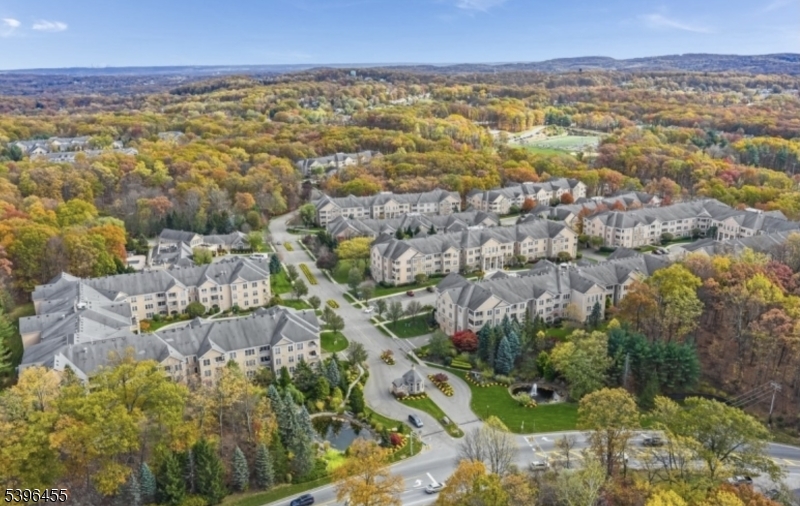 FOX HILLS - Residential Lease