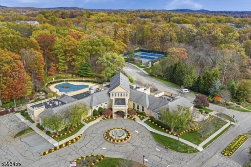 FOX HILLS - Residential Lease