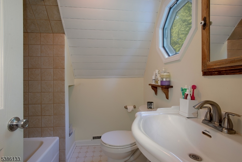 LAKE MOHAWK - Residential