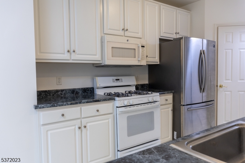 FOX HILLS - Residential