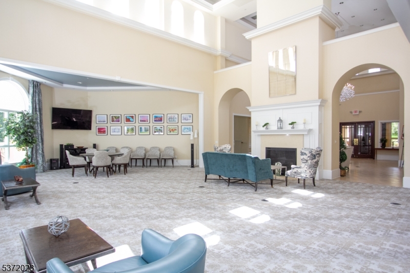 FOX HILLS - Residential