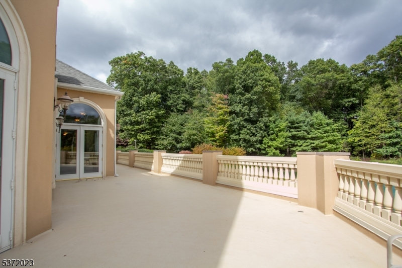 FOX HILLS - Residential