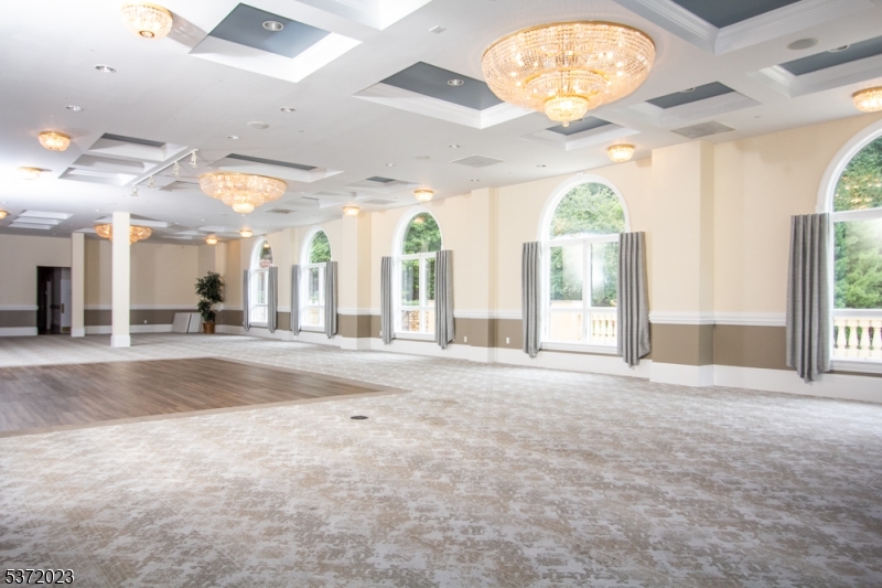 FOX HILLS - Residential