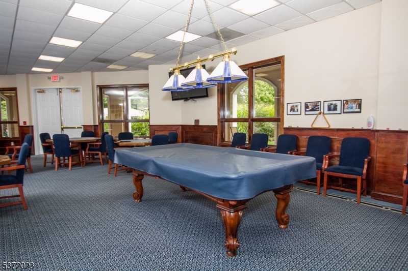 FOX HILLS - Residential