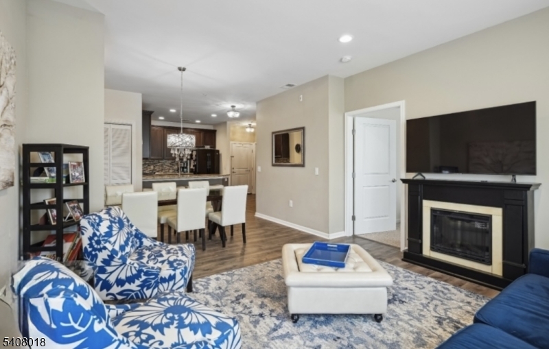 CRYSTAL SPRINGS - Residential