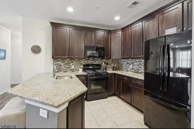 CRYSTAL SPRINGS - Residential