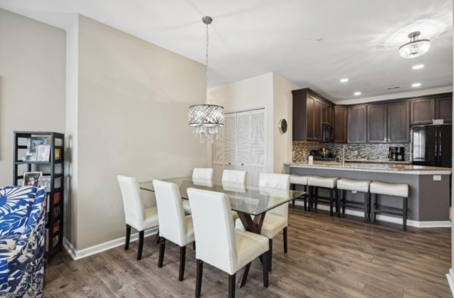 CRYSTAL SPRINGS - Residential