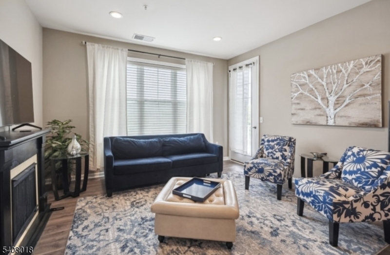 CRYSTAL SPRINGS - Residential