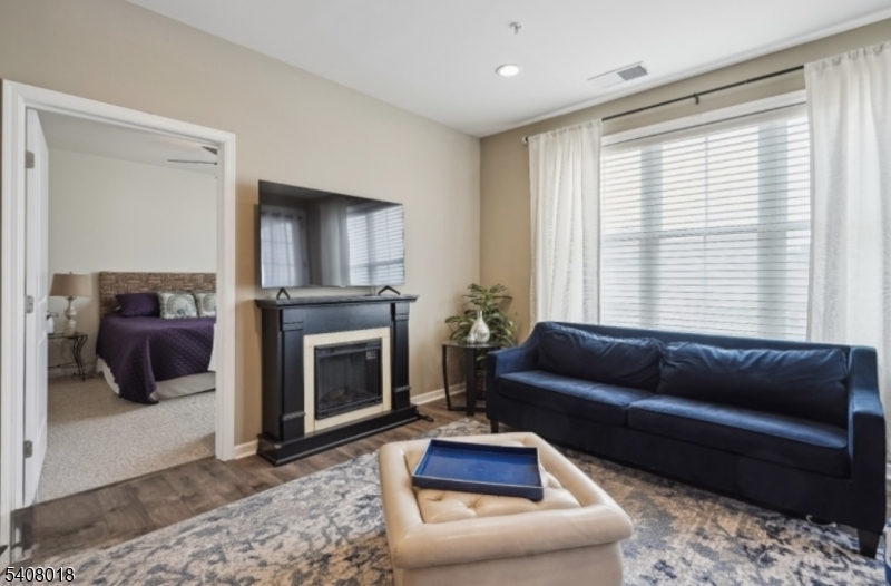 CRYSTAL SPRINGS - Residential