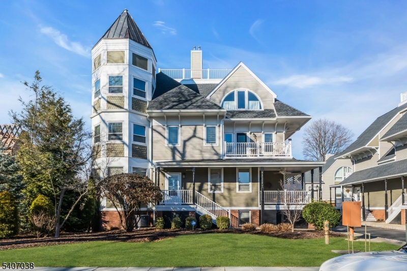 Franklin Corners - Residential