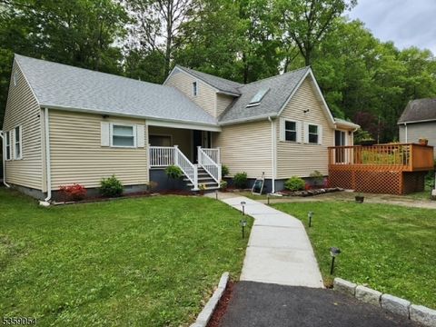 22 Elizabeth Rd West Milford Twp. NJ 07421