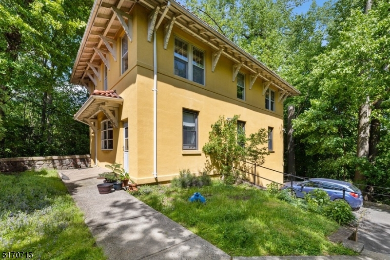 Upper Montclair - Residential