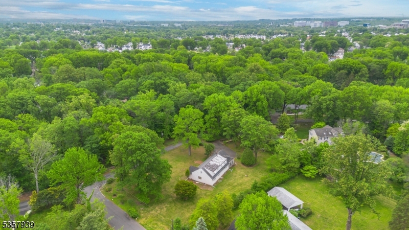 108 Midwood Way