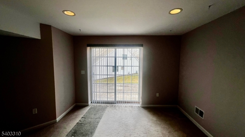 Clove Hill Manor - Residential