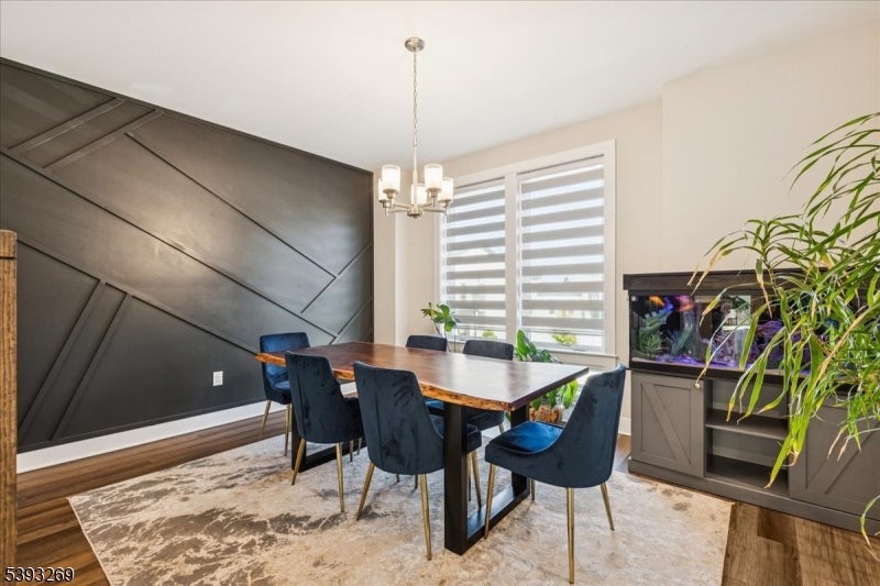 Montgomery Crossing - Residential