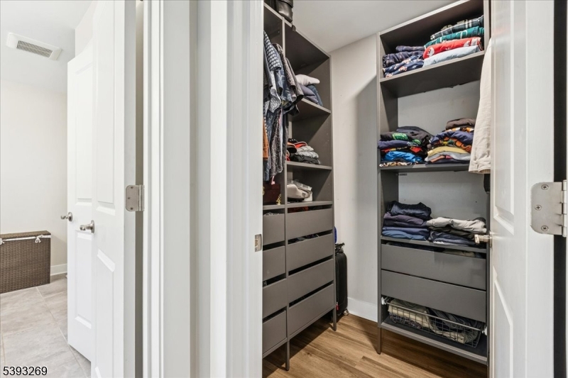 Montgomery Crossing - Residential