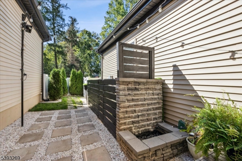 Montgomery Crossing - Residential