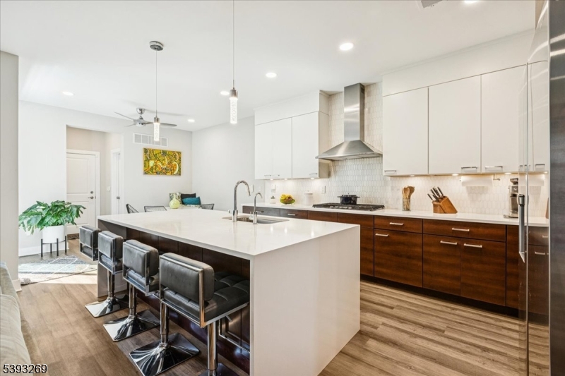 Montgomery Crossing - Residential