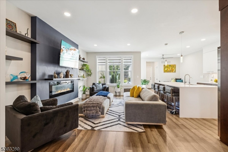 Montgomery Crossing - Residential