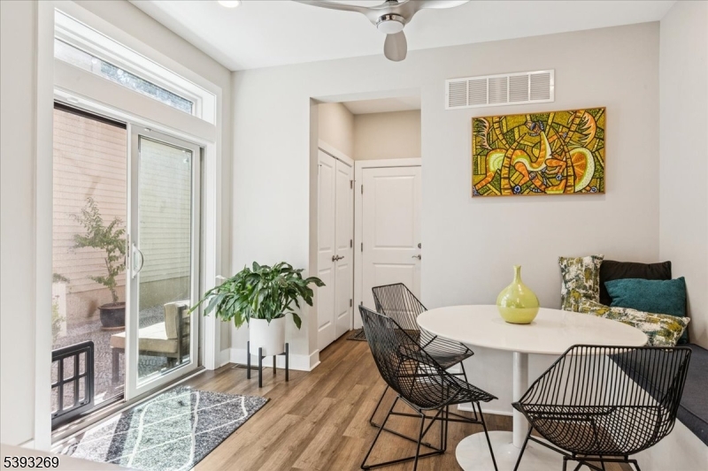 Montgomery Crossing - Residential