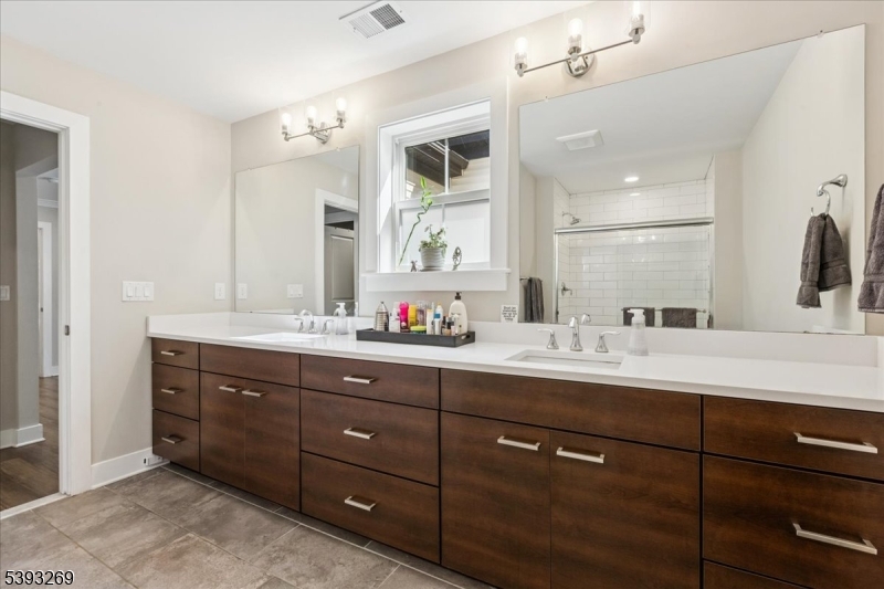 Montgomery Crossing - Residential