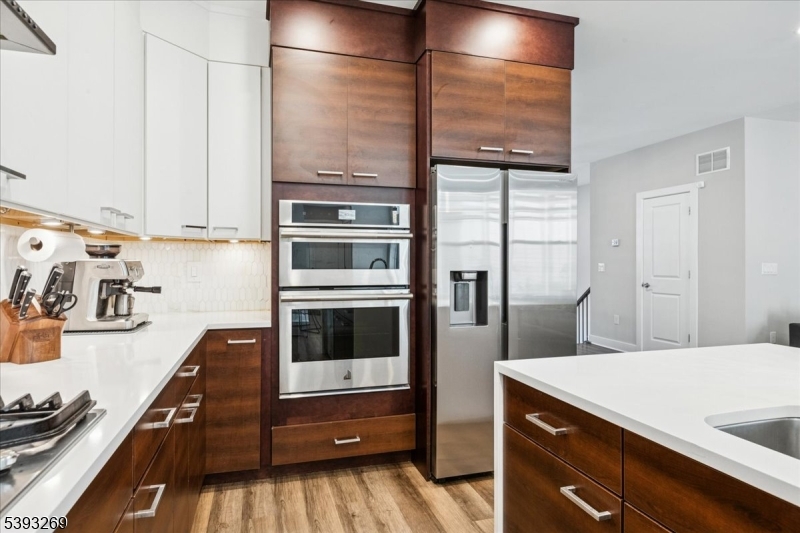 Montgomery Crossing - Residential