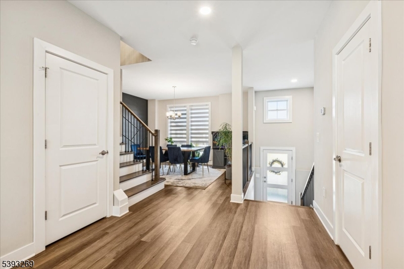 Montgomery Crossing - Residential