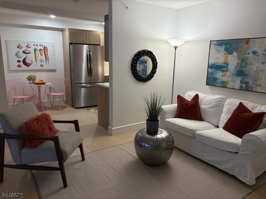 627 VALLEY RD, MONTCLAIR, NJ 07043 - Image 1d62887f62ccb7344dd3f8cd8eadd822/1399725981