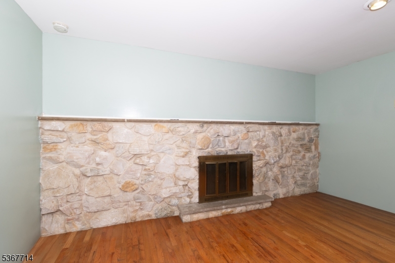 City Of Orange Twp., New Jersey 07050, United States, 3 Bedrooms Bedrooms, ,4 BathroomsBathrooms,Residential,Pending,204163