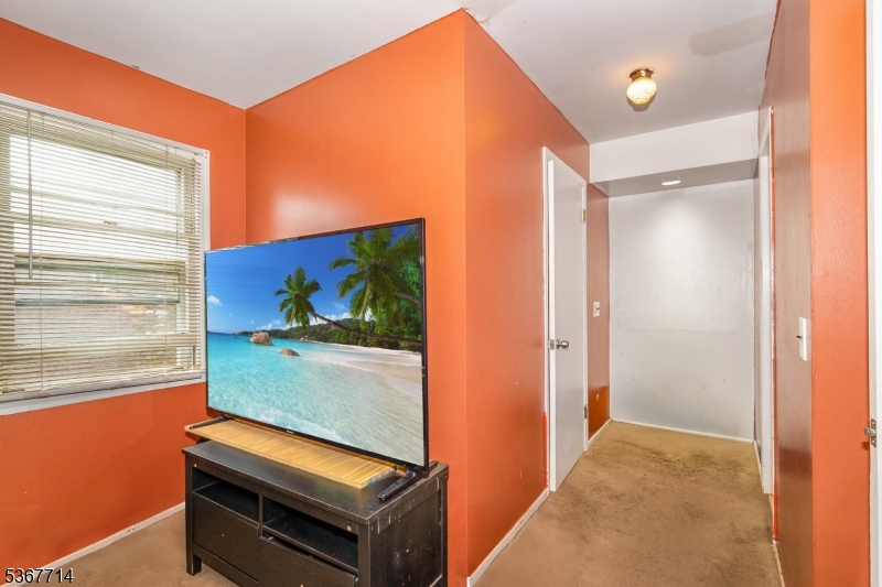 City Of Orange Twp., New Jersey 07050, United States, 3 Bedrooms Bedrooms, ,4 BathroomsBathrooms,Residential,Pending,204163