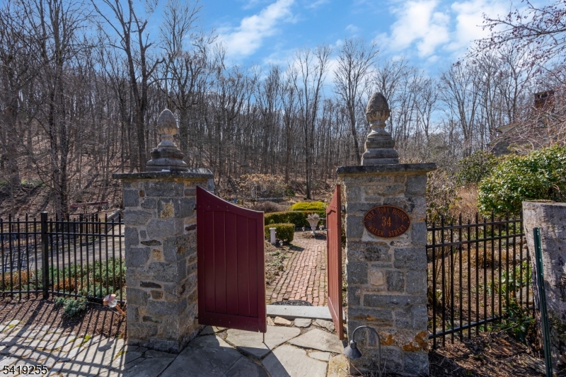 Mountainsville - Residential